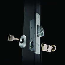 Milton Keynes locksmiths supply and fit locks for aluminium doors  