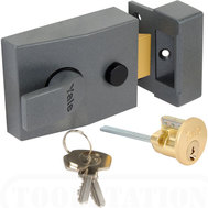 Bletchley locksmiths supply and fit double locking nightlatches 